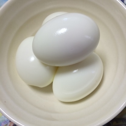 卵4つで作ってみました☆ どれもツルンと剥けて気持ちが良かったです！
